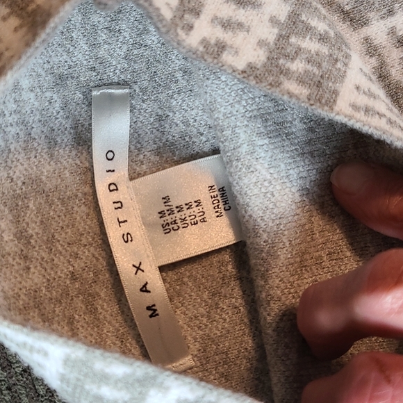 Max Studio Sweater - Picture 8 of 13